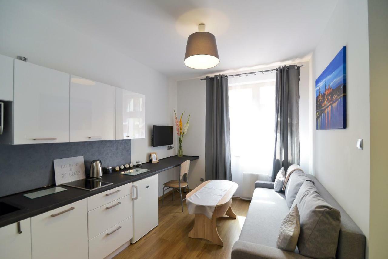 Old Town Apartment *
